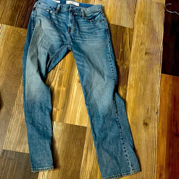 Jeans - Picture 1 of 2